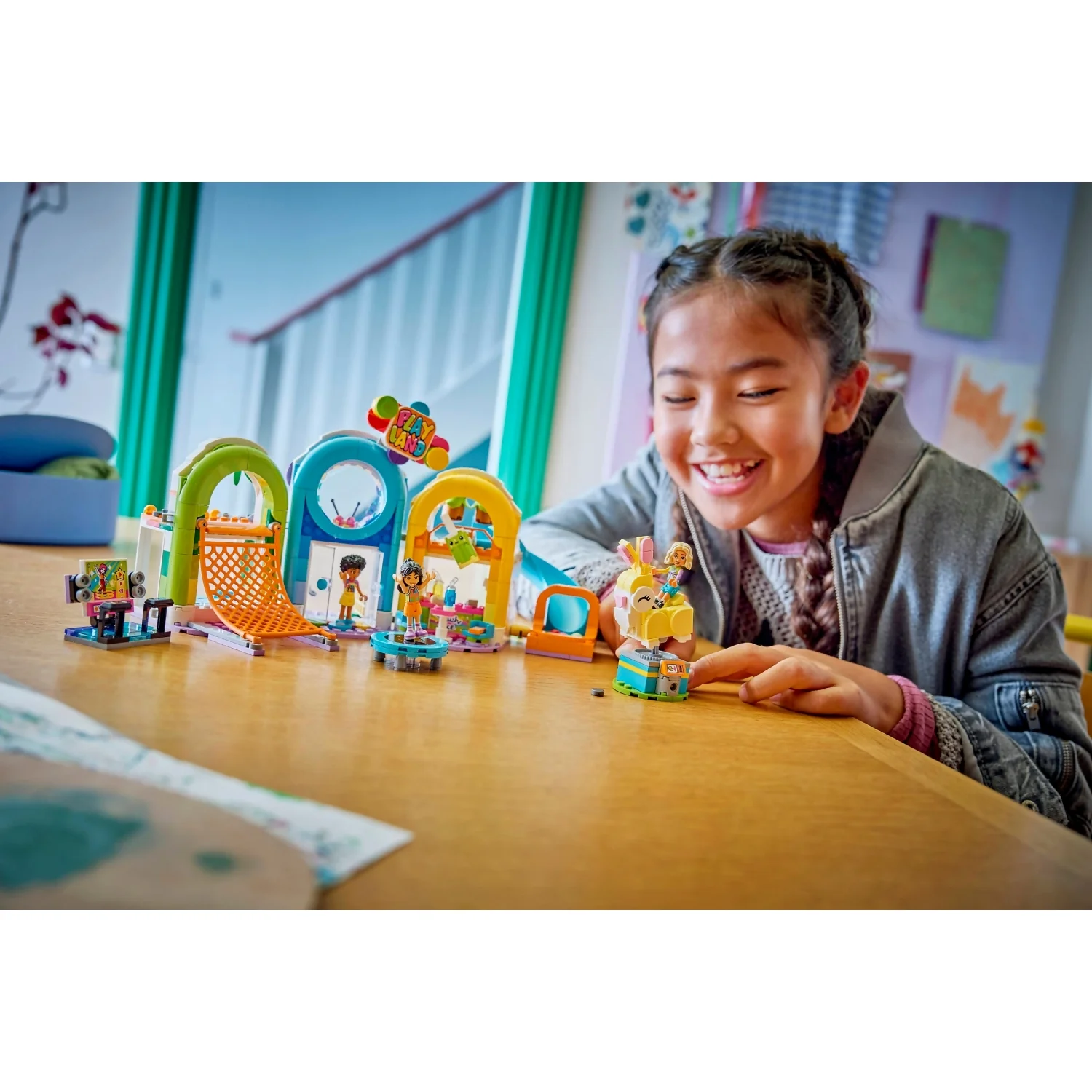 LEGO 42686 Fun Indoor Playground - Friends - Image 7