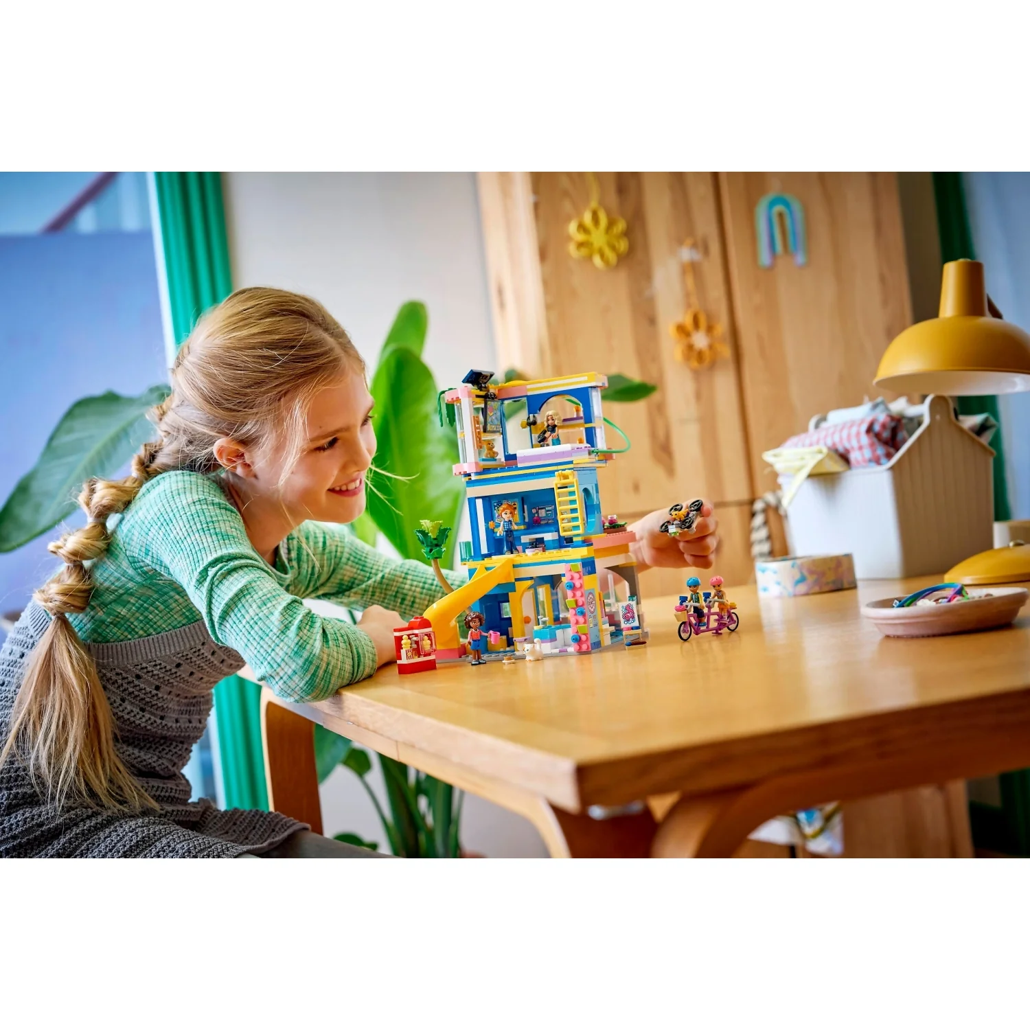 LEGO 42689 Heartlake City Friends Club House - Friends - Image 8