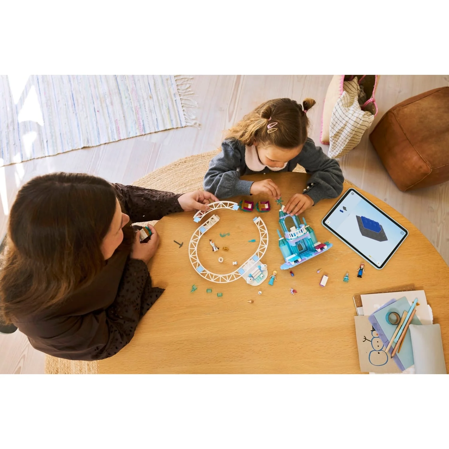 LEGO 43281 Elsa's Ice Castle and Snow Ride Adventure - Disney - Image 9
