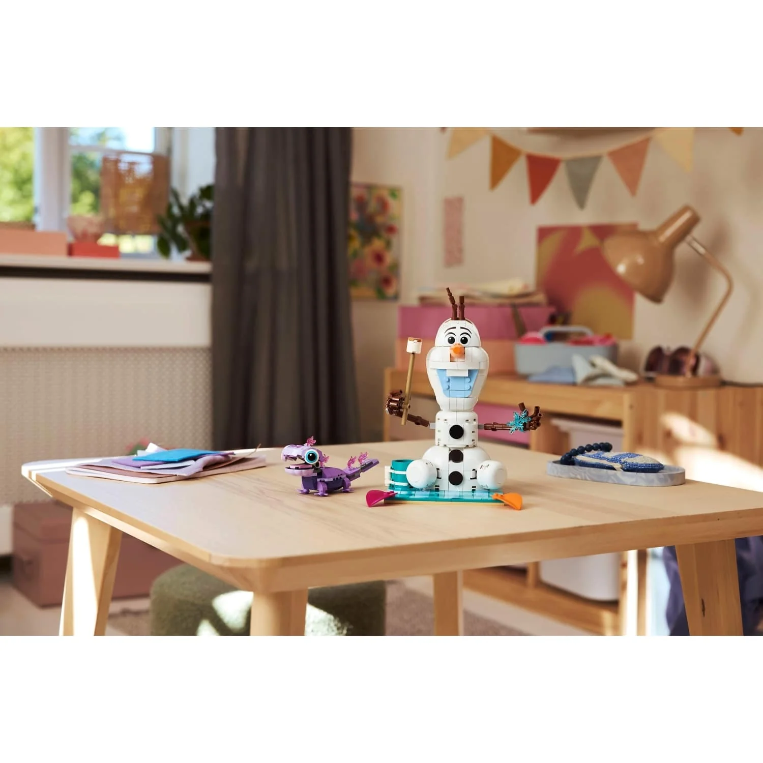 LEGO 43287 Olaf and Bruni’s Picnic Fun - Disney - Image 9