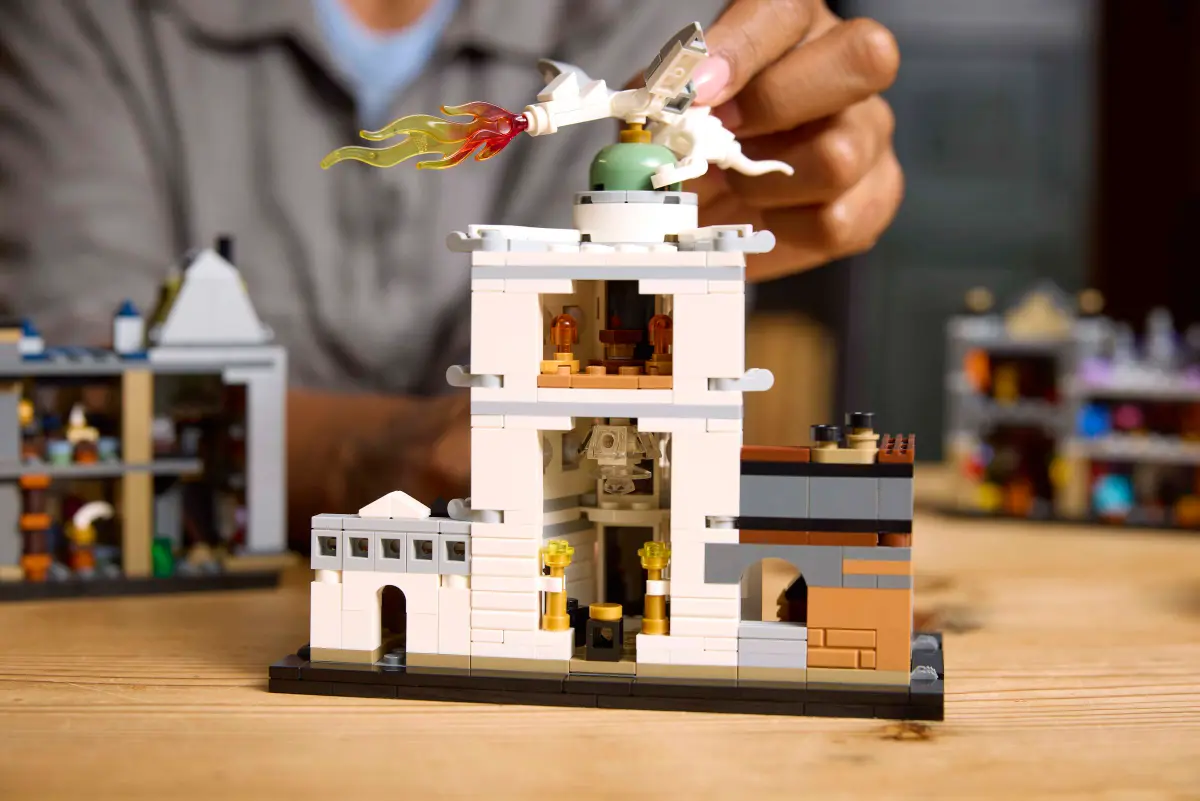 LEGO 76444 Diagon Alley™ Wizarding Shops - Harry Potter - Image 9