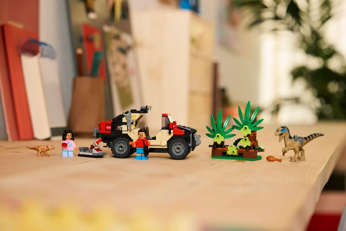 LEGO 76972 Raptor Off-Road Escape - Jurassic World - Image 7