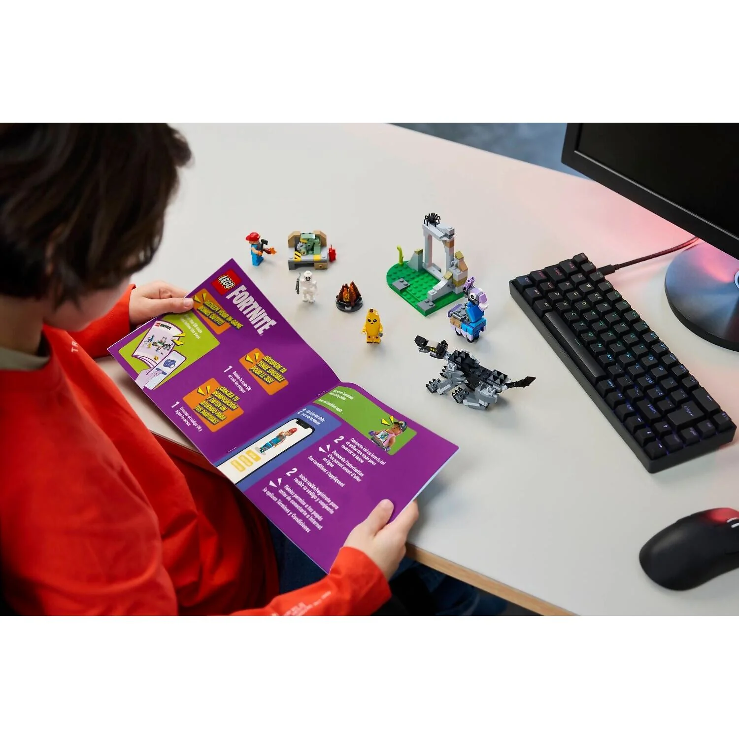 LEGO 77075 Peely & Sparkplugs Camp - Fortnite - Image 4