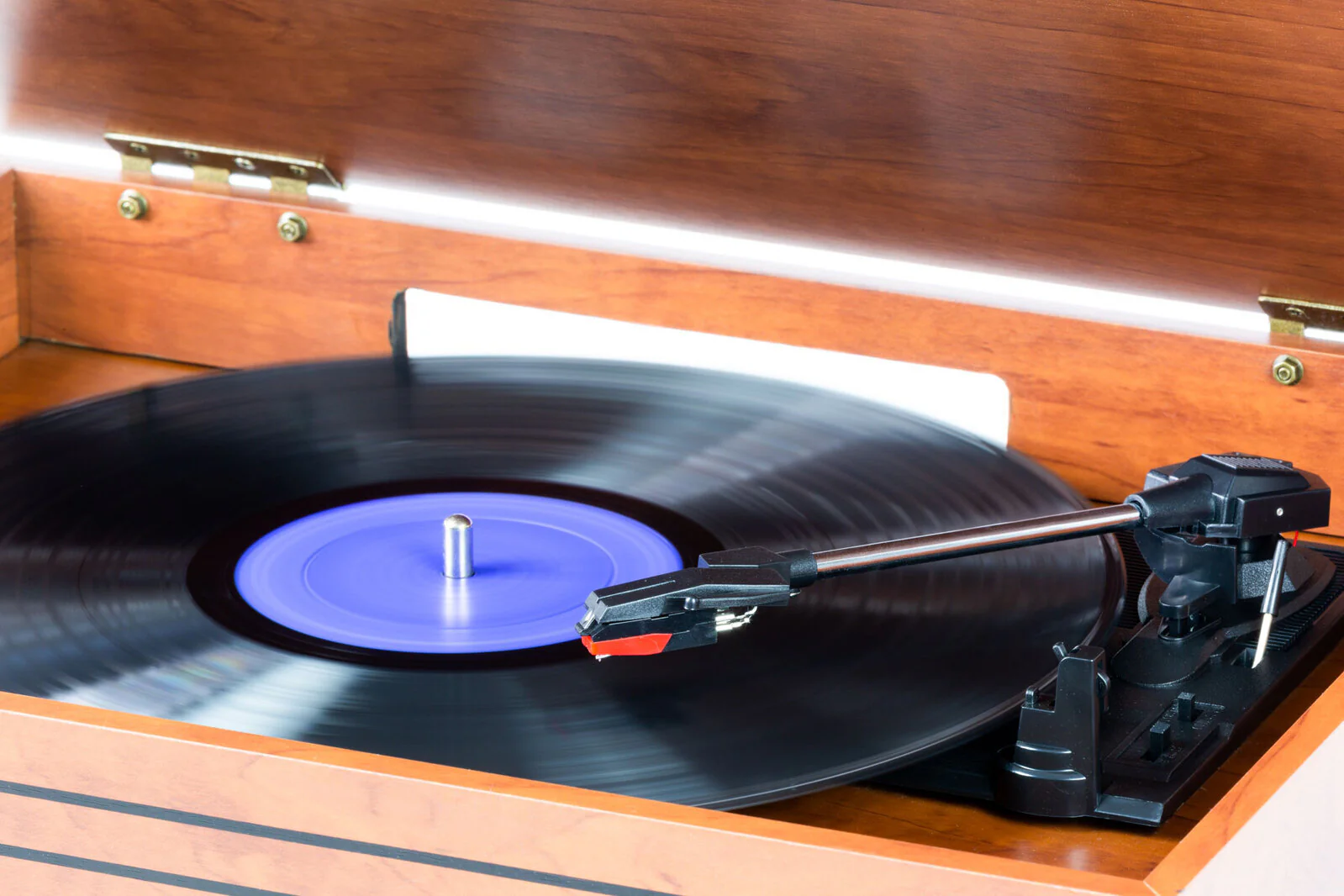 Lenoxx Vinyl, Turntable, Wireless Streaming CD Player in 1 Retro Music Centre - Image 2
