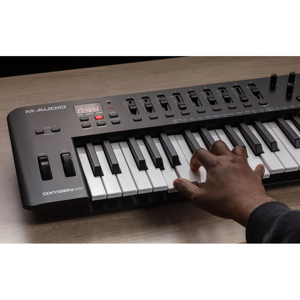 M-Audio Oxygen MKV USB-MIDI Connected Keyboard Controller Pads/Pots/Fader 49 Key - Image 4