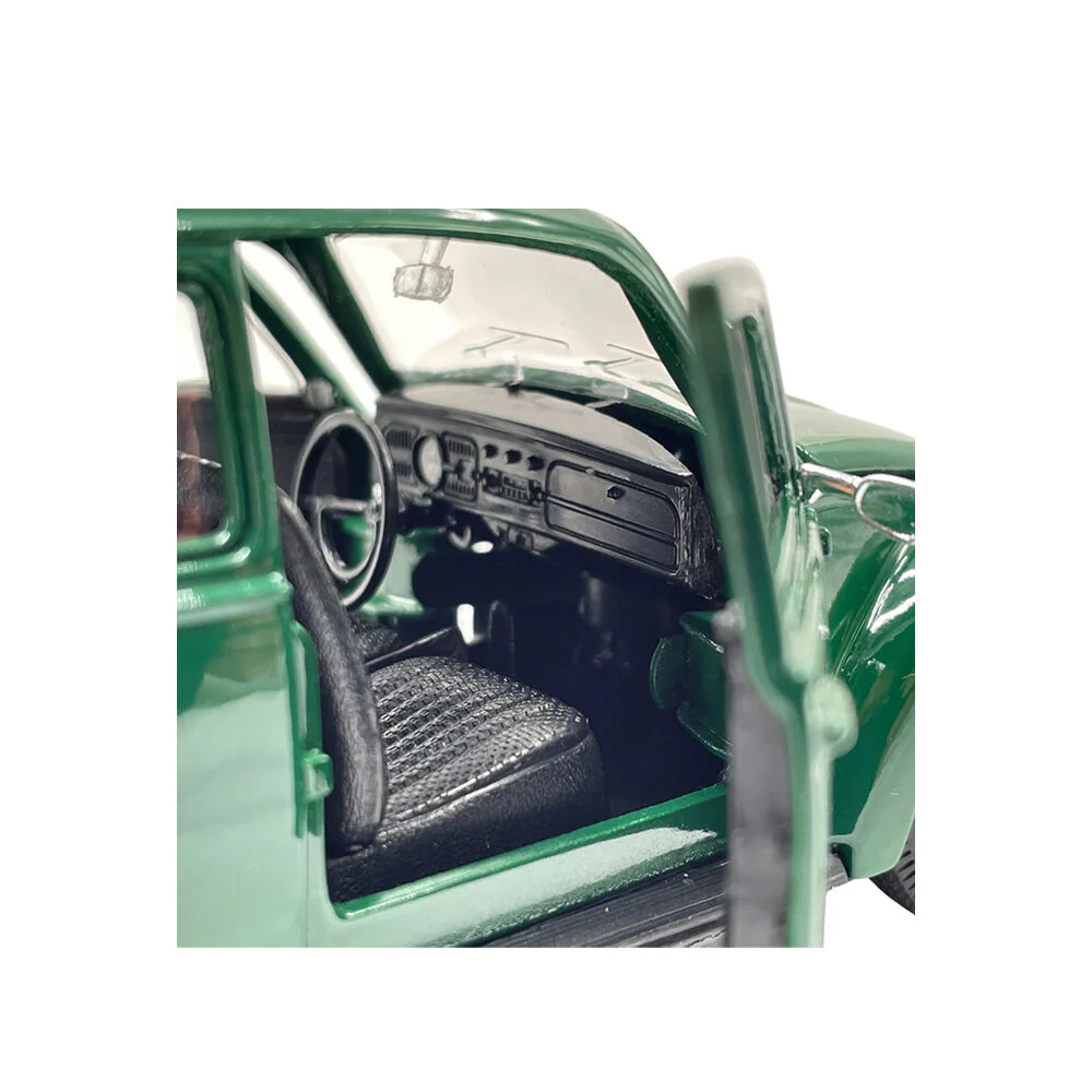 Maisto 1:24 Scale Volkswagen Beetle 1973 Green Diecast Car Model - Image 4