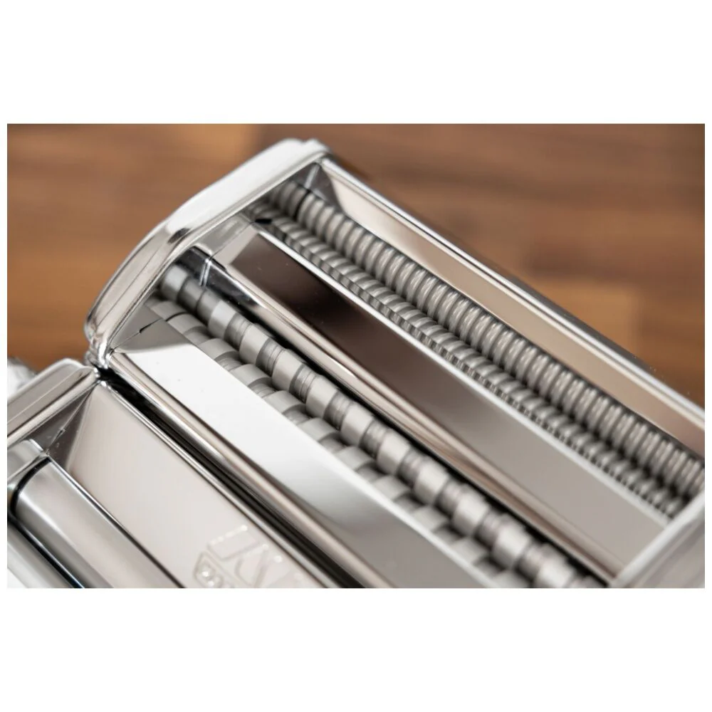 Marcato Atlas Plus Pasta Machine Stainless Steel with 4 Shape Settings (Silver) - Image 5