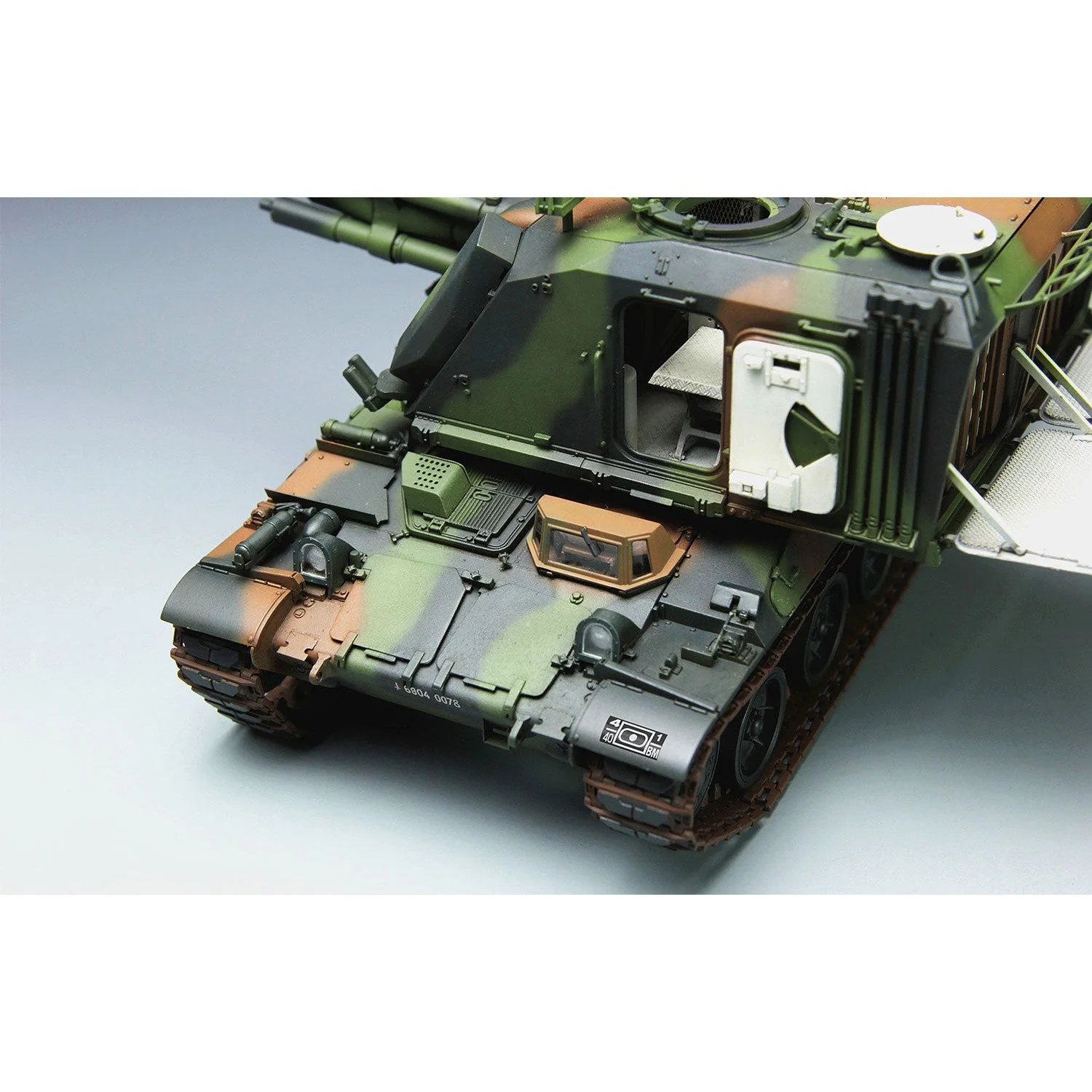 Meng 1/35 French AUF1 155mm Self-Propelled Howitzer - Image 4