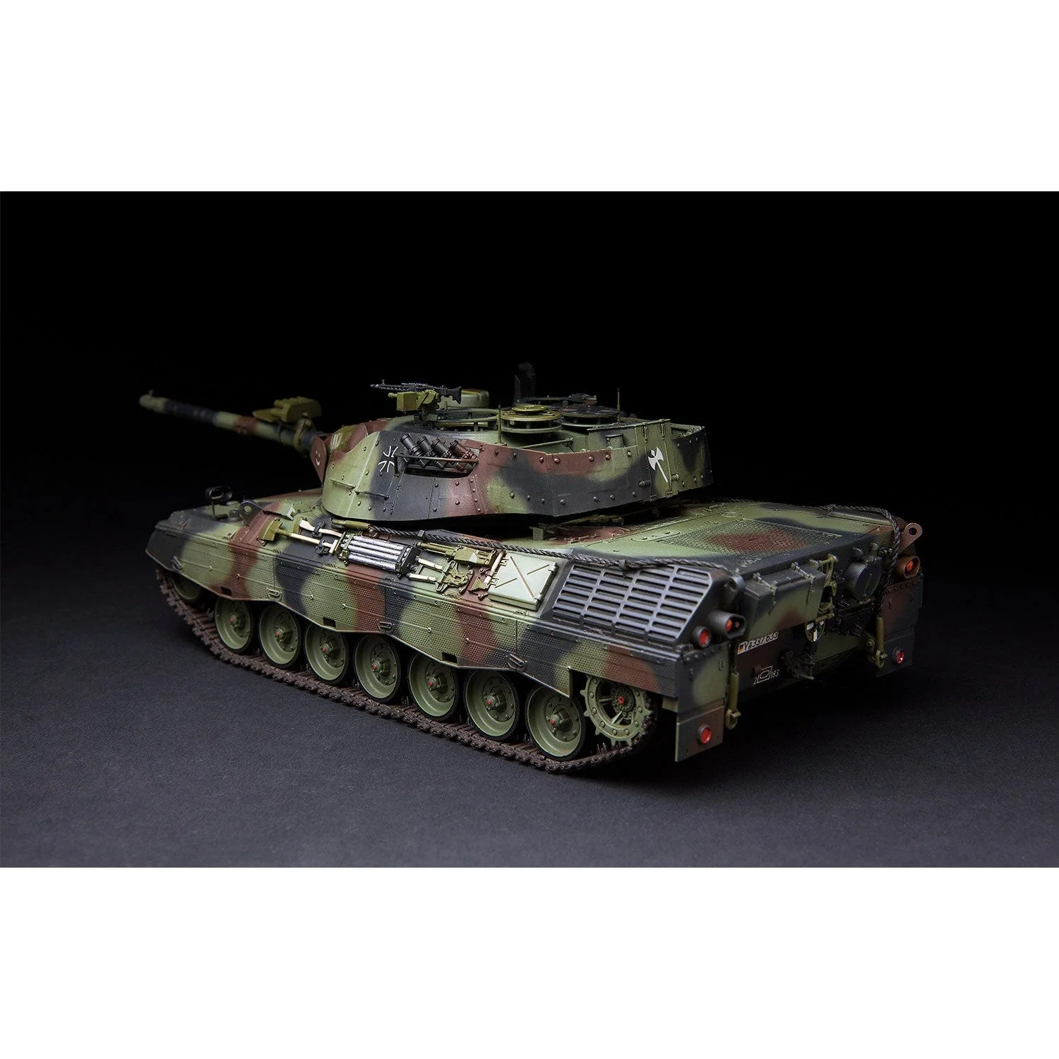 Meng 1/35 German Main Battle Tank Leopard 1 A5 - Image 2