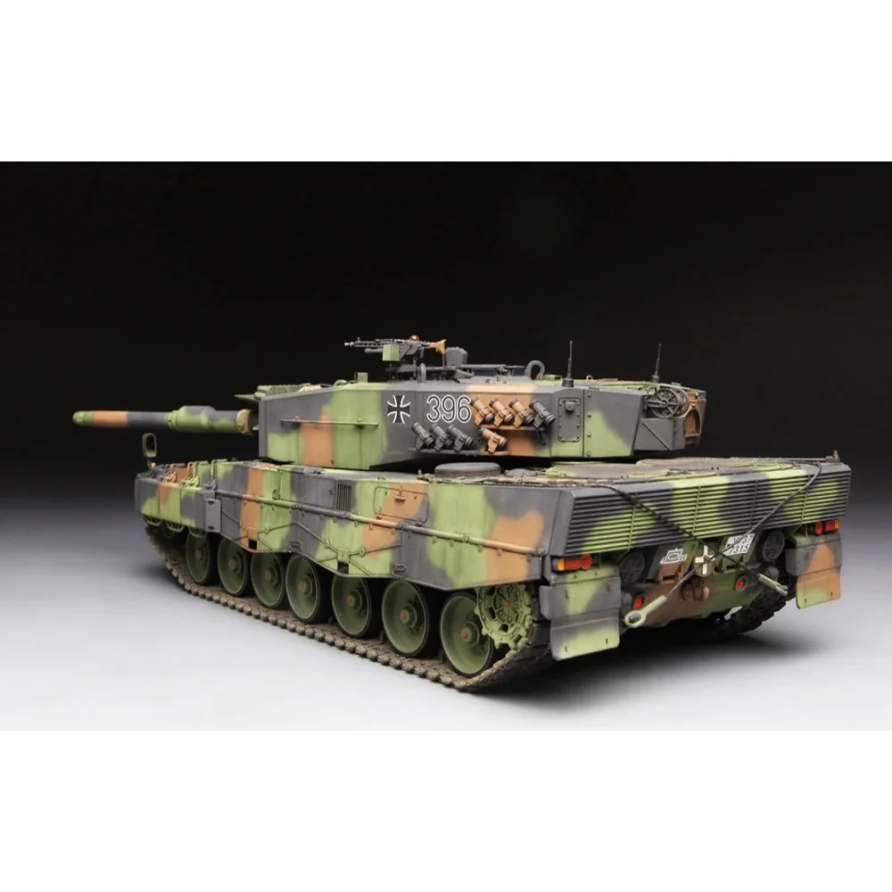 Meng 1/35 German Main Battle Tank Leopard 2 A4 - Image 3
