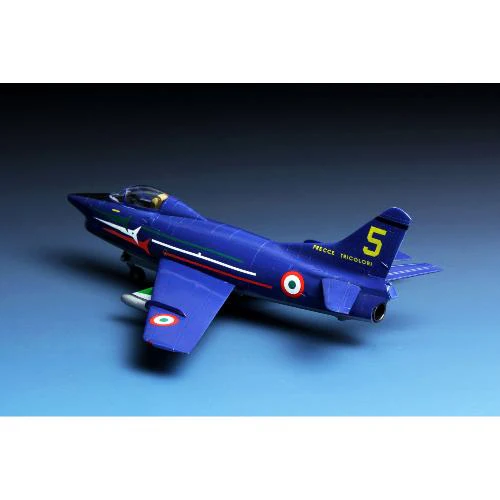 Meng 1/72 G.91R Light Fighter-Bomber Without Badge of FRECCE Tricolori - Image 3