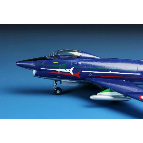 Meng 1/72 G.91R Light Fighter-Bomber Without Badge of FRECCE Tricolori - Image 5
