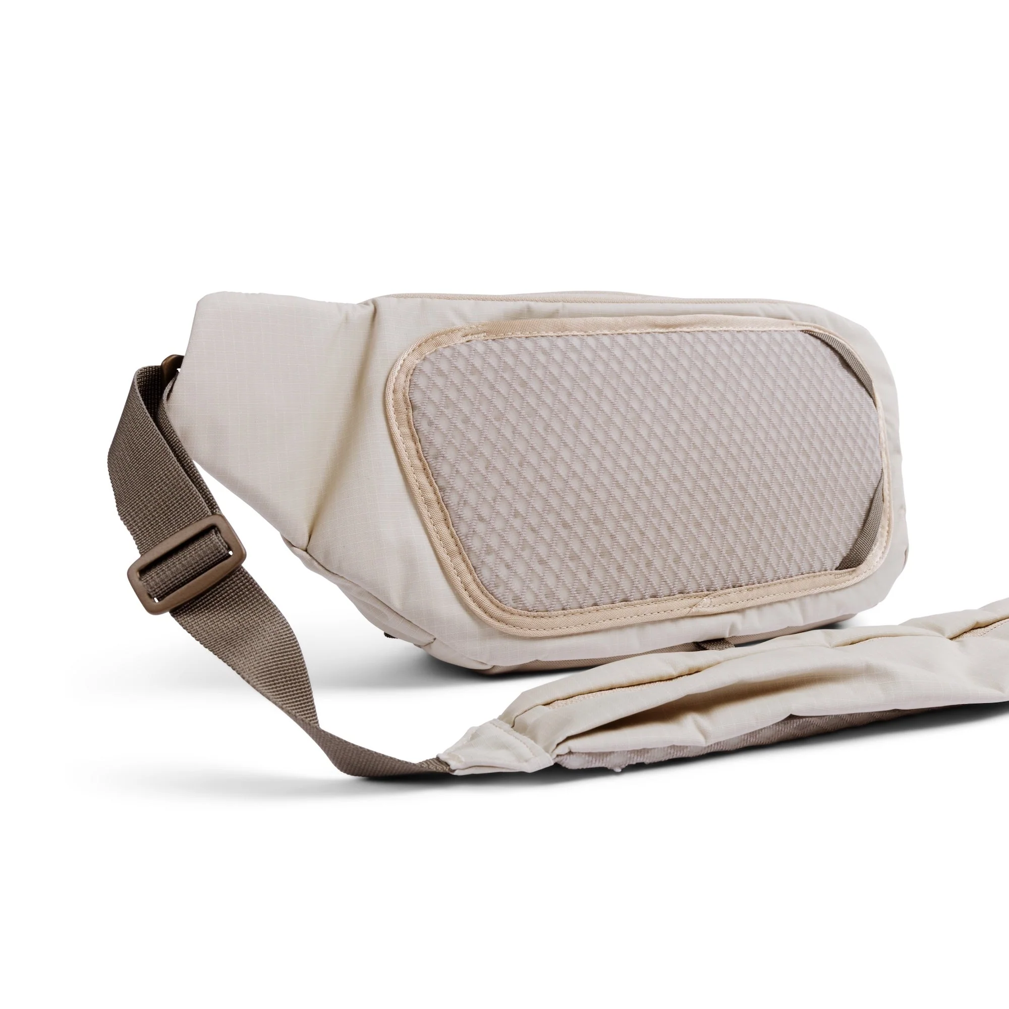 Moment - Balance 7L Camera Sling (Desert) - Image 3
