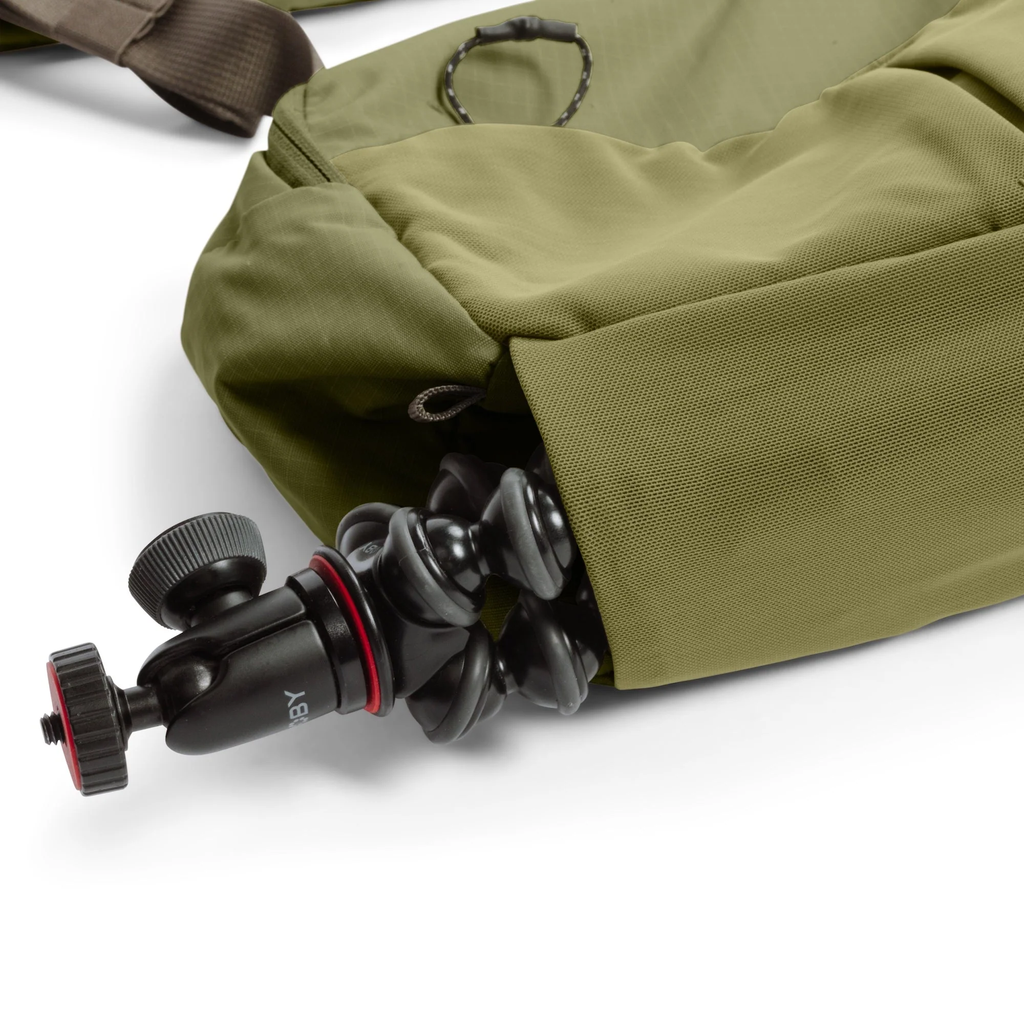Moment - Balance 7L Camera Sling (Moss) - Image 5