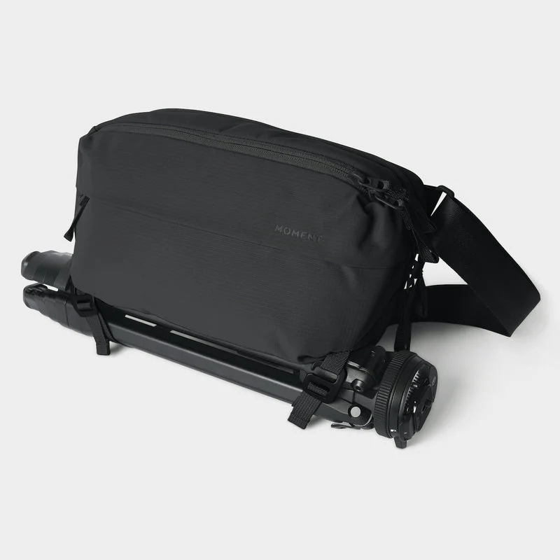 Moment Everything Sling 4L (Black) - Image 4