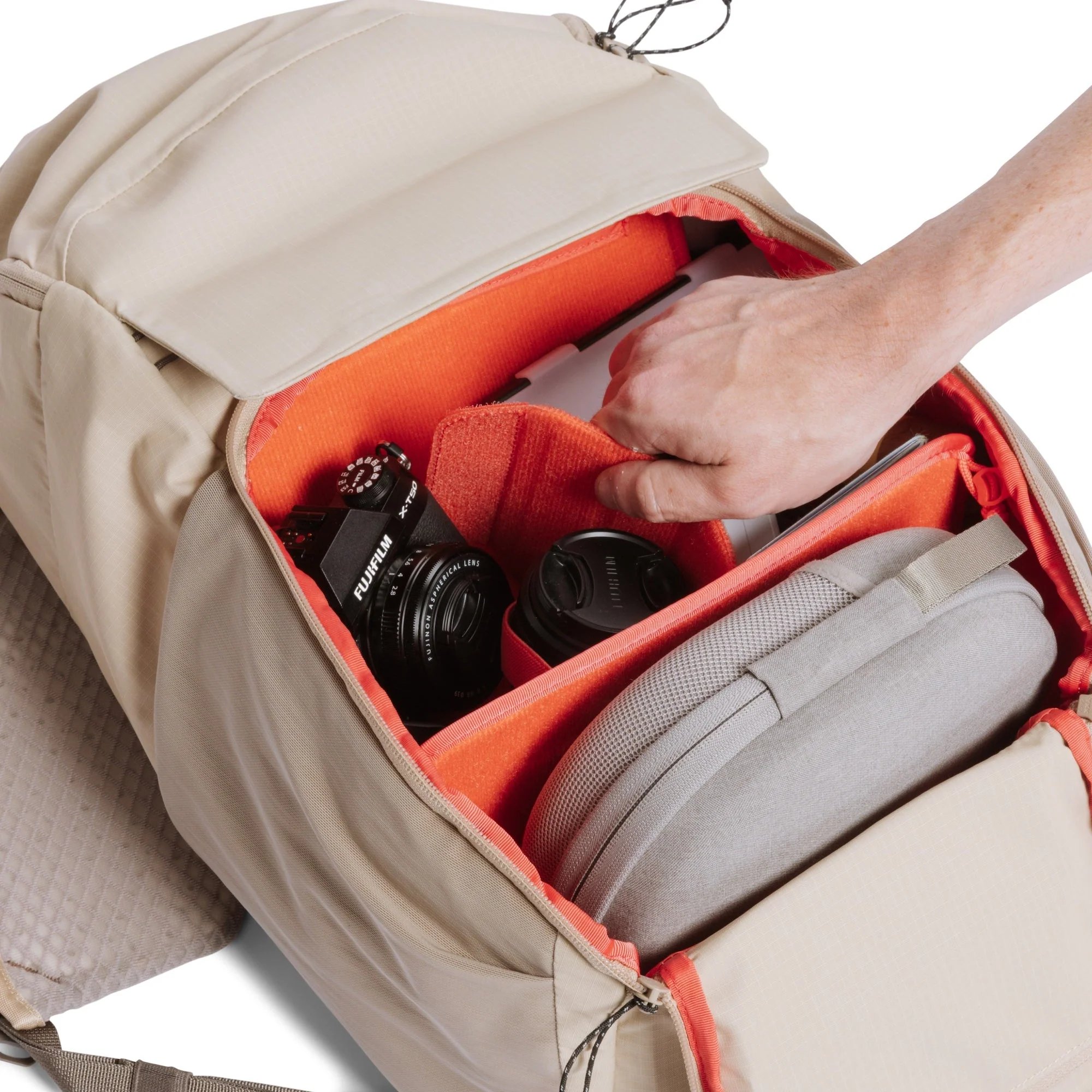 Moment - Sequence Backpack 23L (Desert) - Image 9