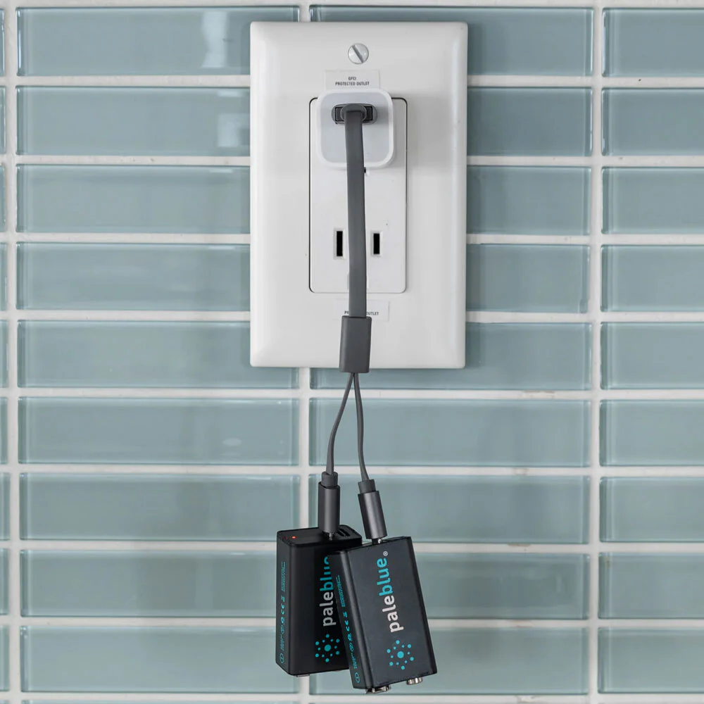 Paleblue 2-Pieces Fast Charging 9V USB Rechargeable Smart Batteries - Image 3