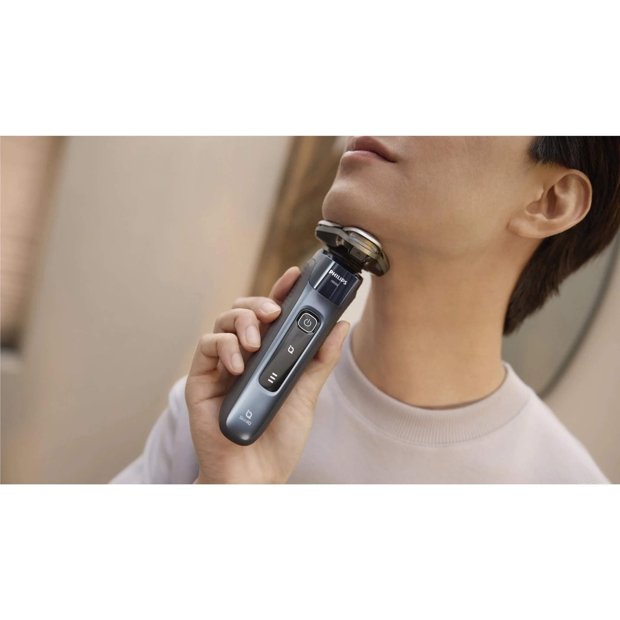 Philips Series i9000 Electric Shaver - Image 10