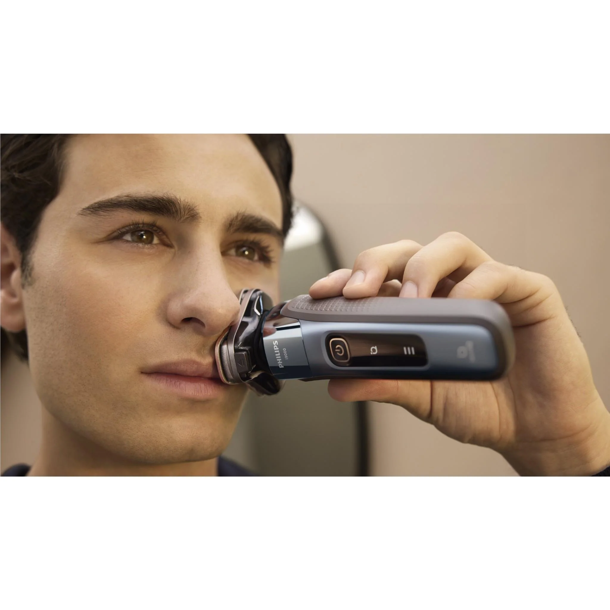 Philips Series i9000 Electric Shaver - Image 9