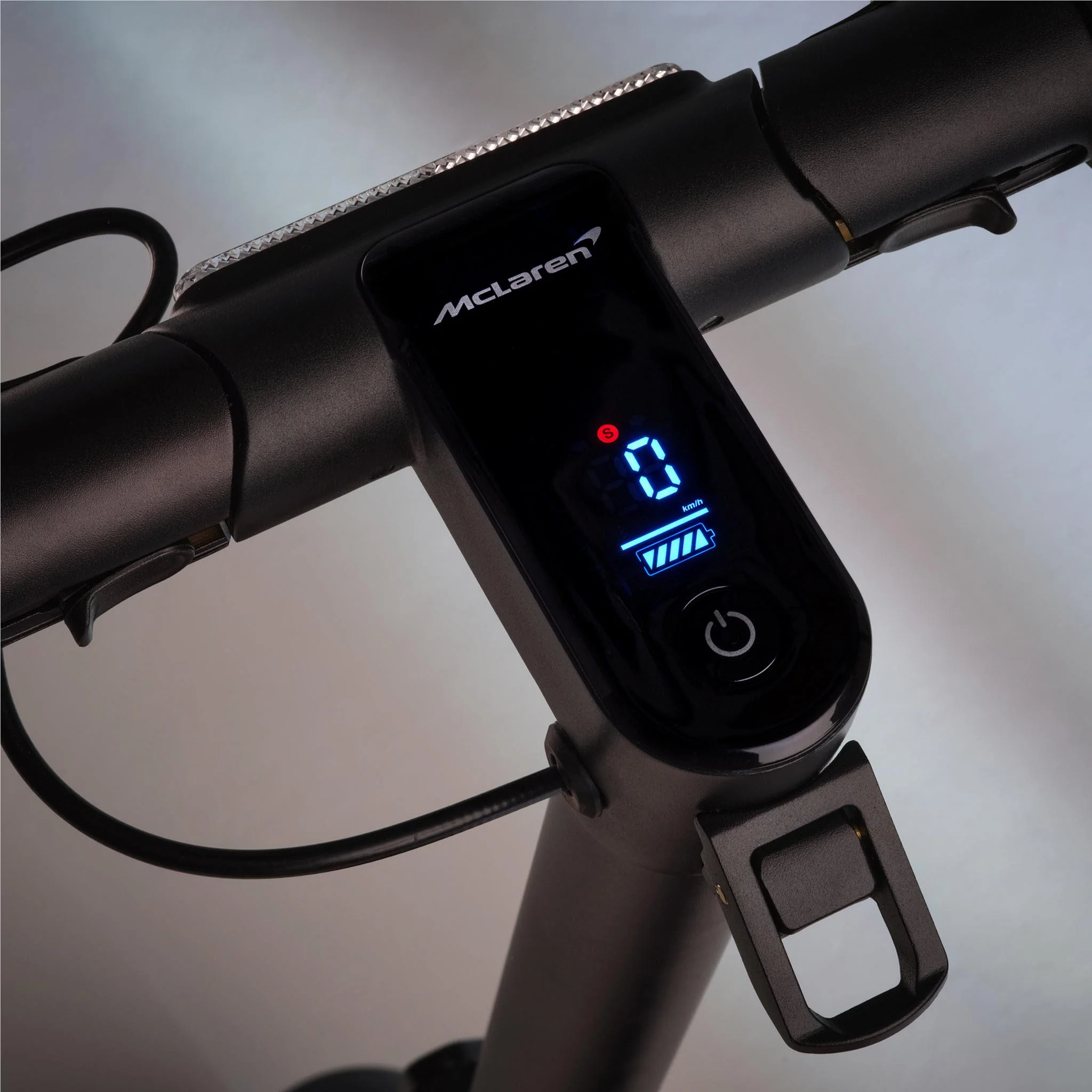 Pure Escape+  900W Electric Scooter (Black) - Image 8