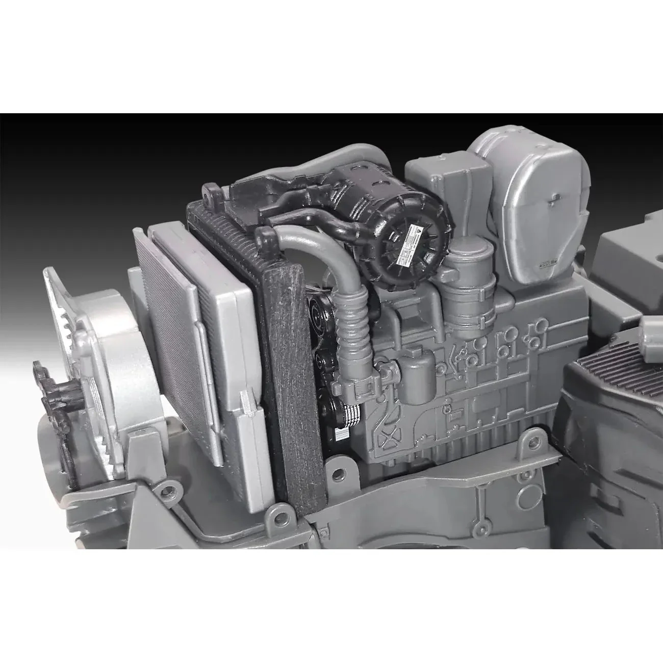 Revell 1/20 Fendt 728 Vario Tractor Click System - Image 4