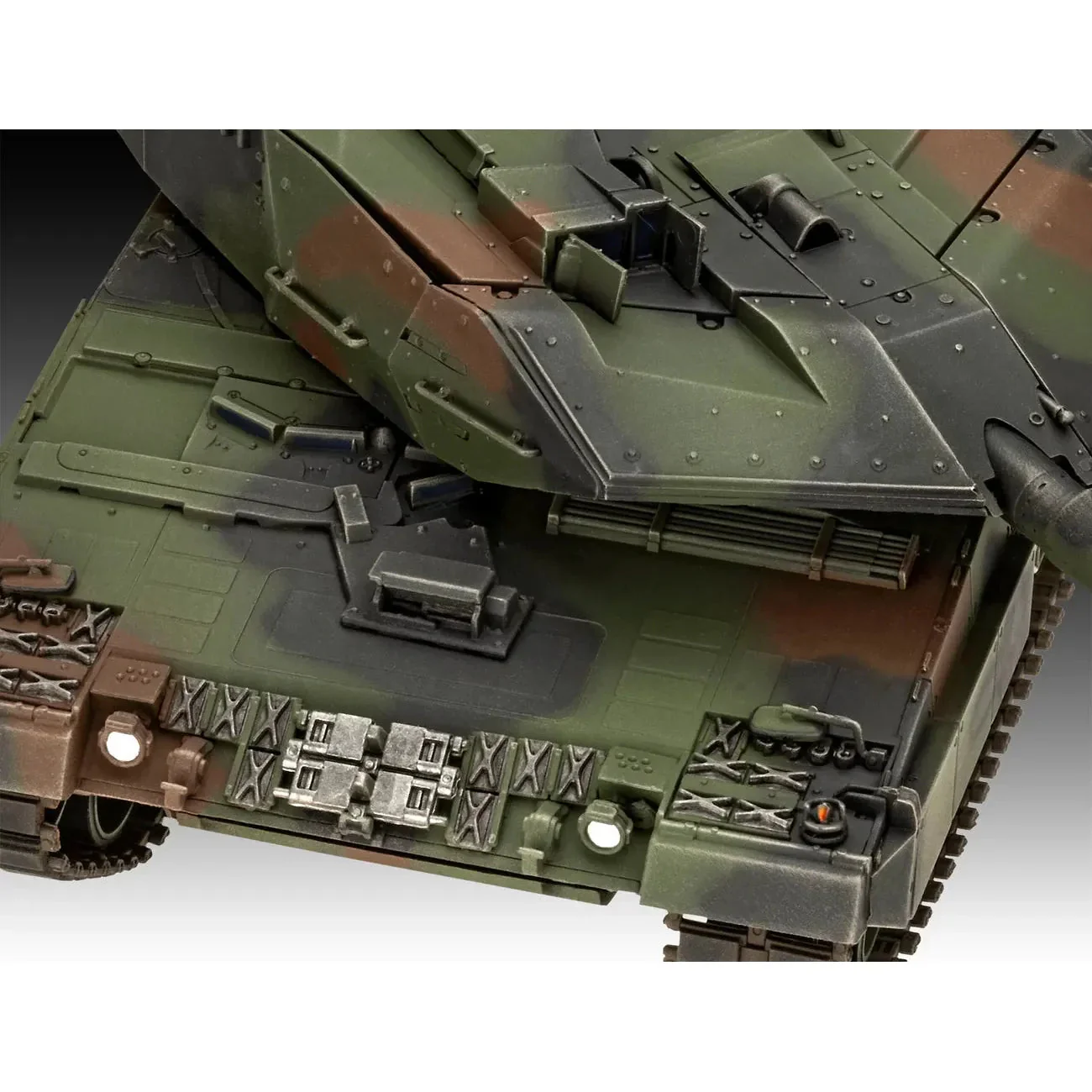 Revell 1/35 70 Years Bundeswehr - Leopard 2A6MA2 Exclusive Edition - Image 4