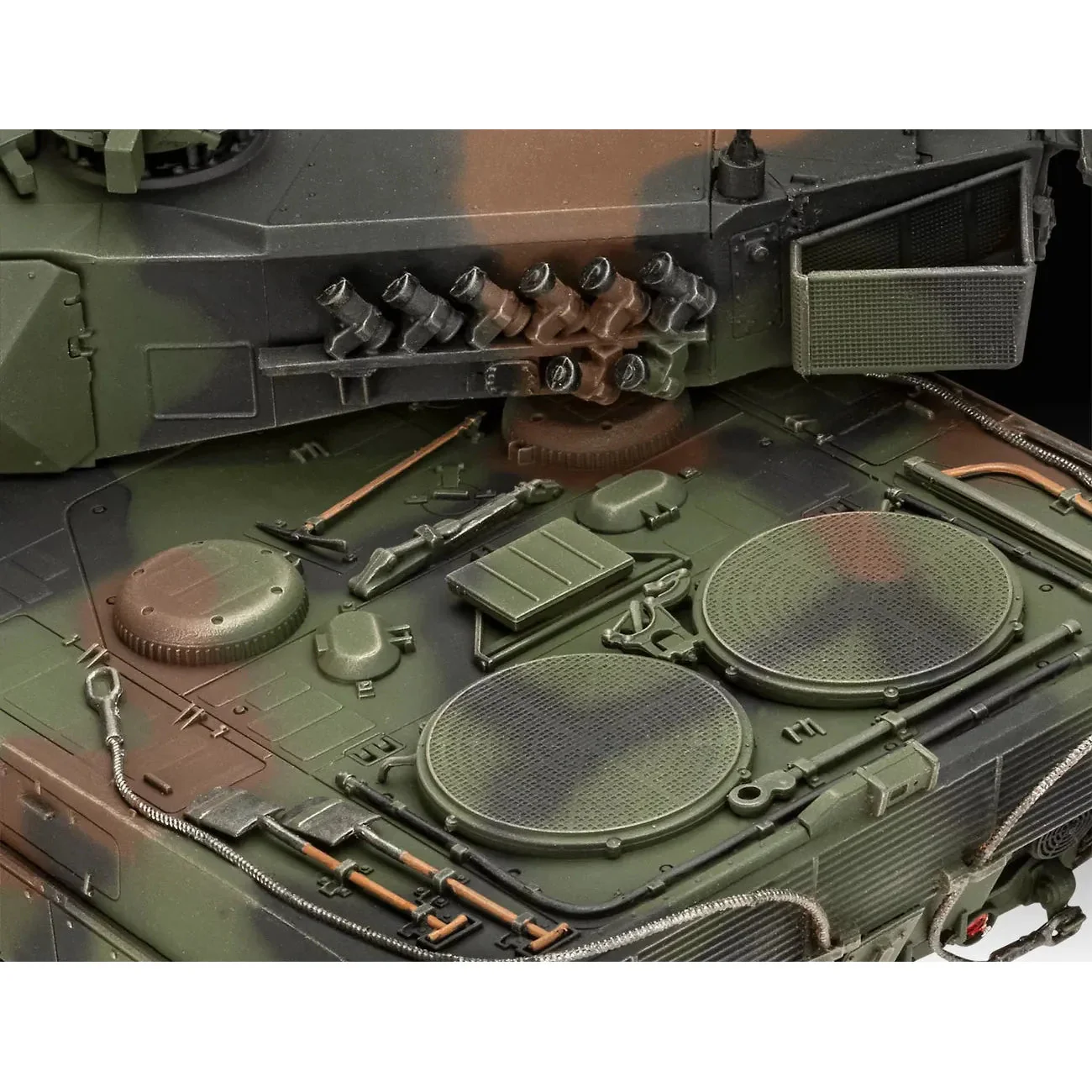 Revell 1/35 70 Years Bundeswehr - Leopard 2A6MA2 Exclusive Edition - Image 5