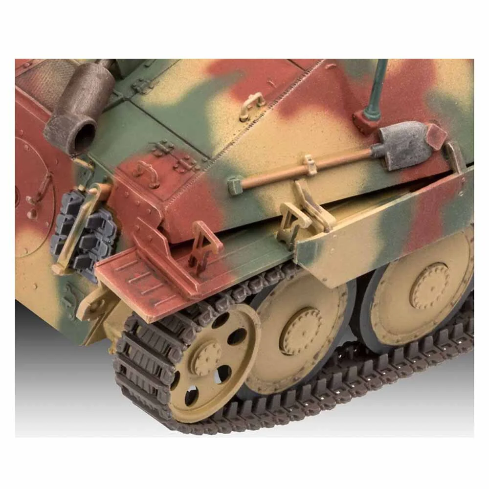 Revell 1/35 Hetzer Jagdpanzer 38t - Image 3