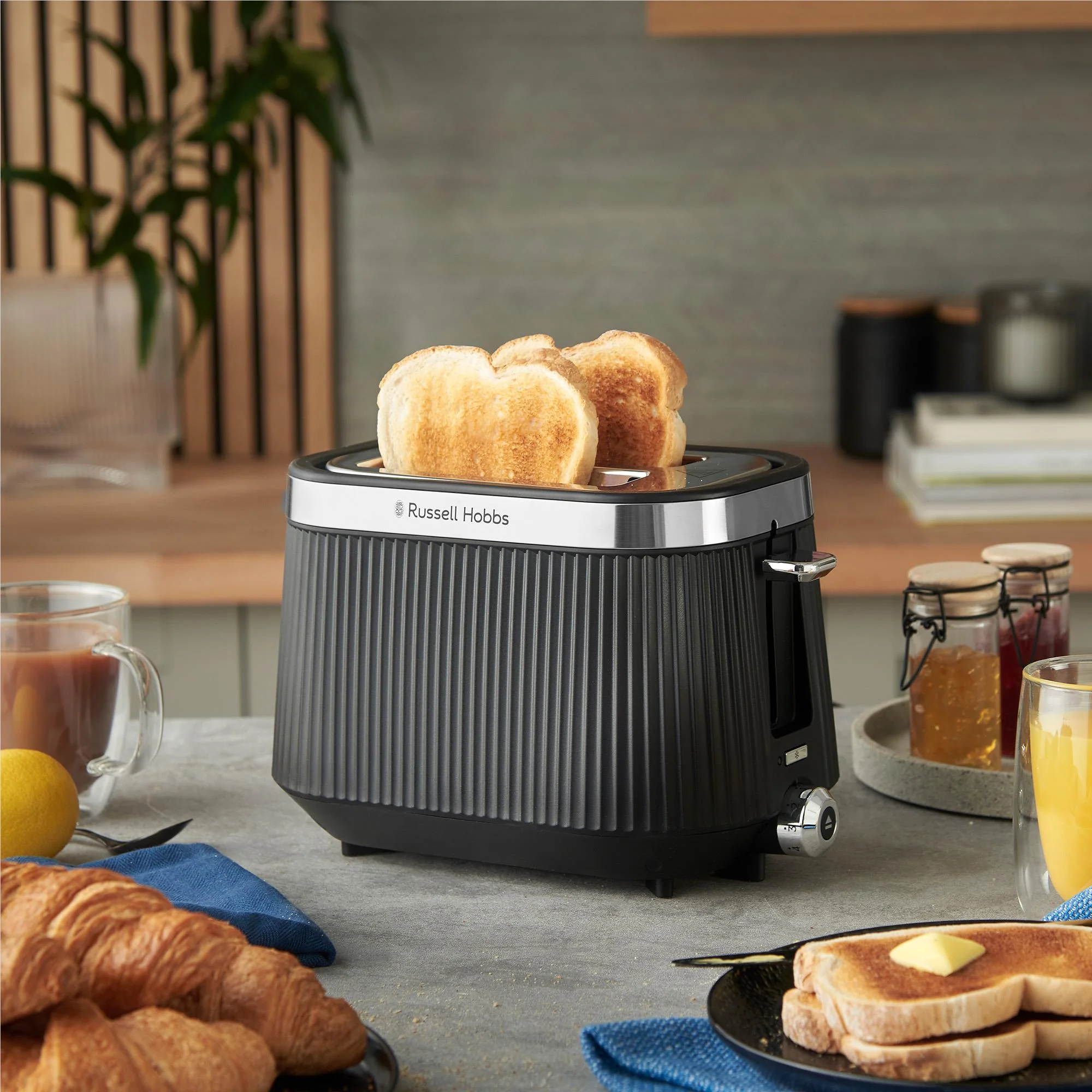 Russell Hobbs Bronte 2 Slice Toaster (Black) - Image 2