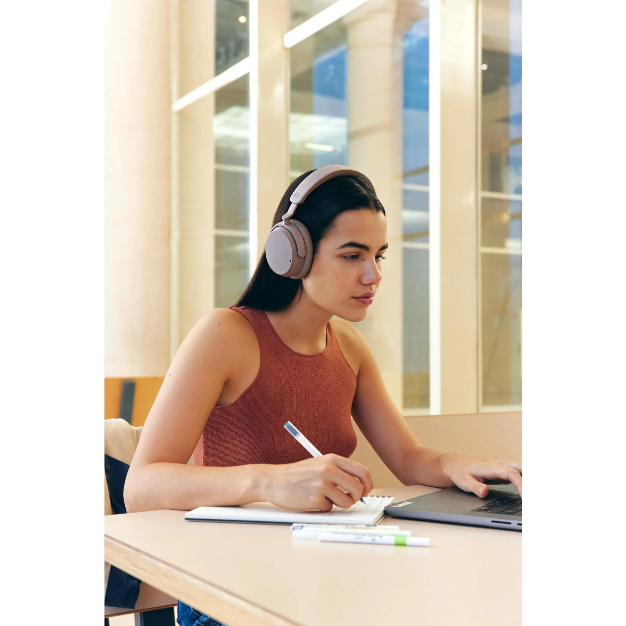 Sennheiser ACCENTUM Wireless Noise Cancelling Over-Ear Headphones (Taupe) - Image 5