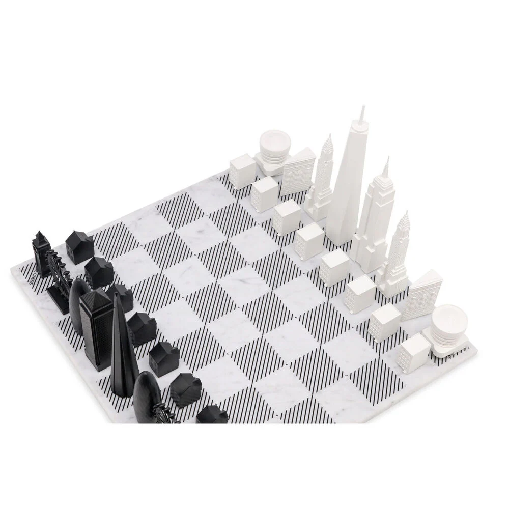 Skyline Chess 33pc Set London v New York with Marble Board (White/Grey) - Image 2