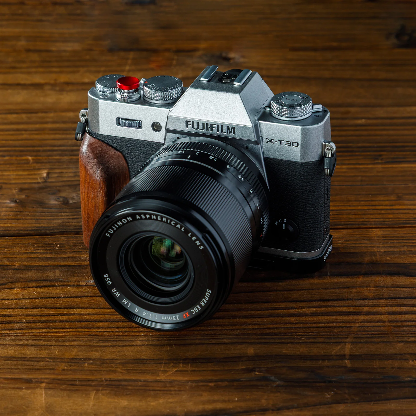 SmallRig L-Shaped Mount Plate with Wooden Handle for FUJIFILM X-T30 / X-T30 II / X-T30 III (Black) 5666 - Image 7