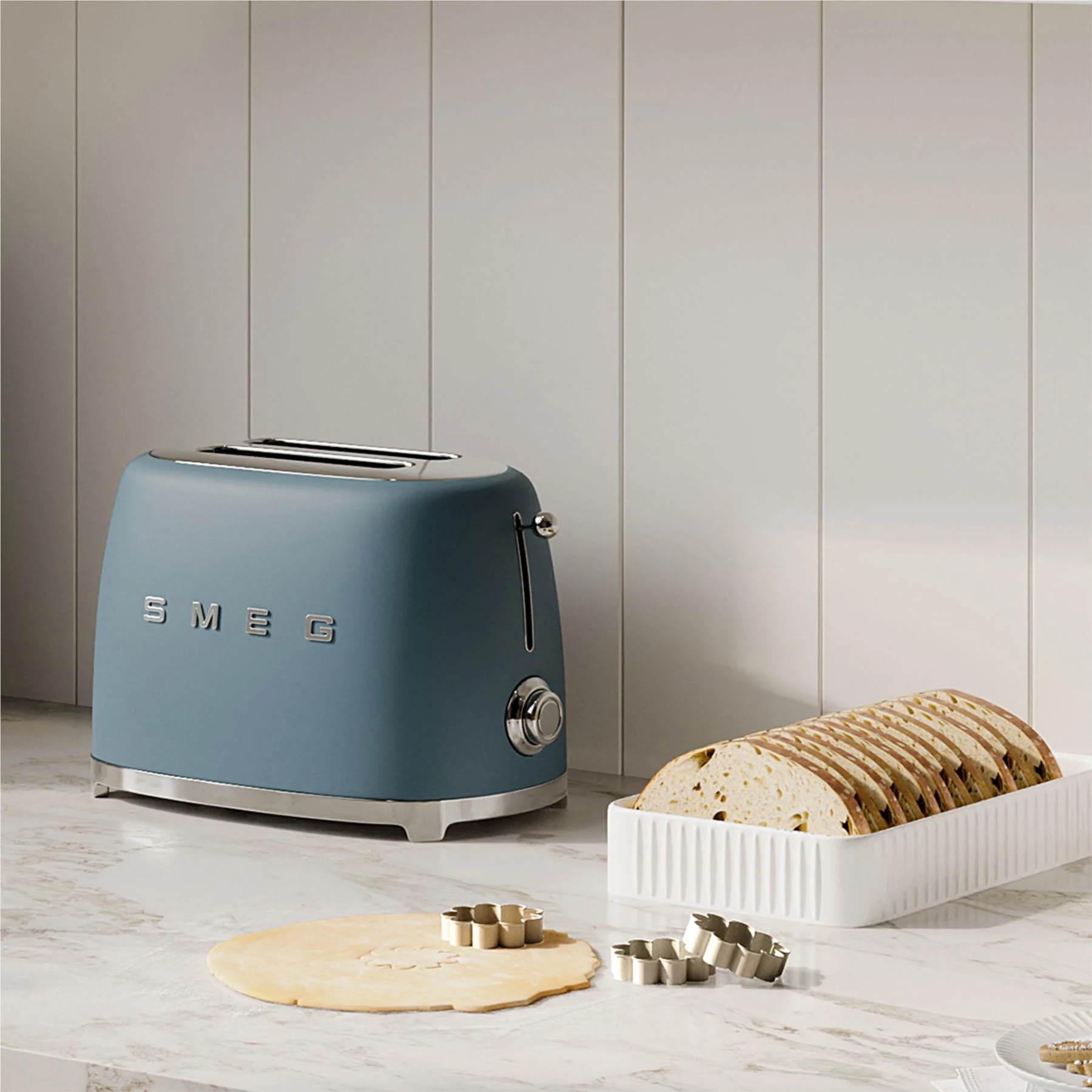 Smeg 50's Style 2 Slice Toaster (Storm Blue) - Image 6