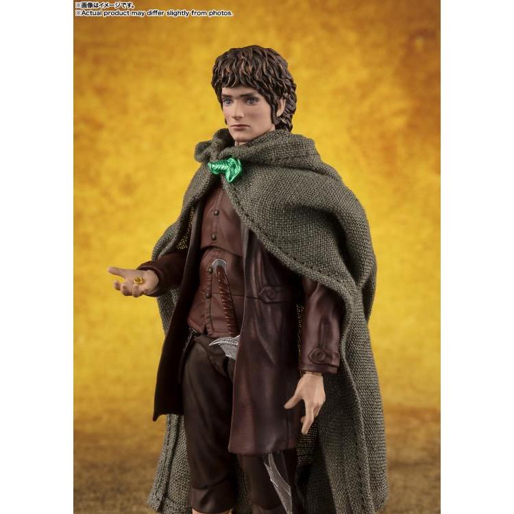 Tamashii Nations Frodo and Gollum – S.H.Figuarts LOTR - Image 6