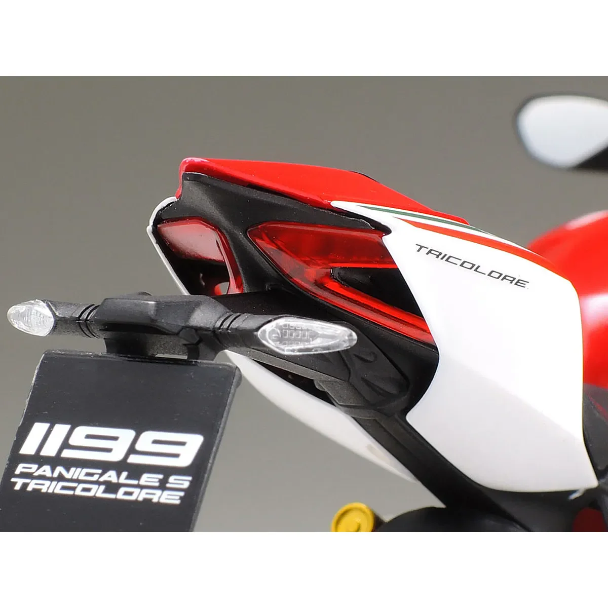 Tamiya 1/12 Ducati 1199 Panigale S Tricolore Motorcycle Scaled Plastic Model Kit - Image 6