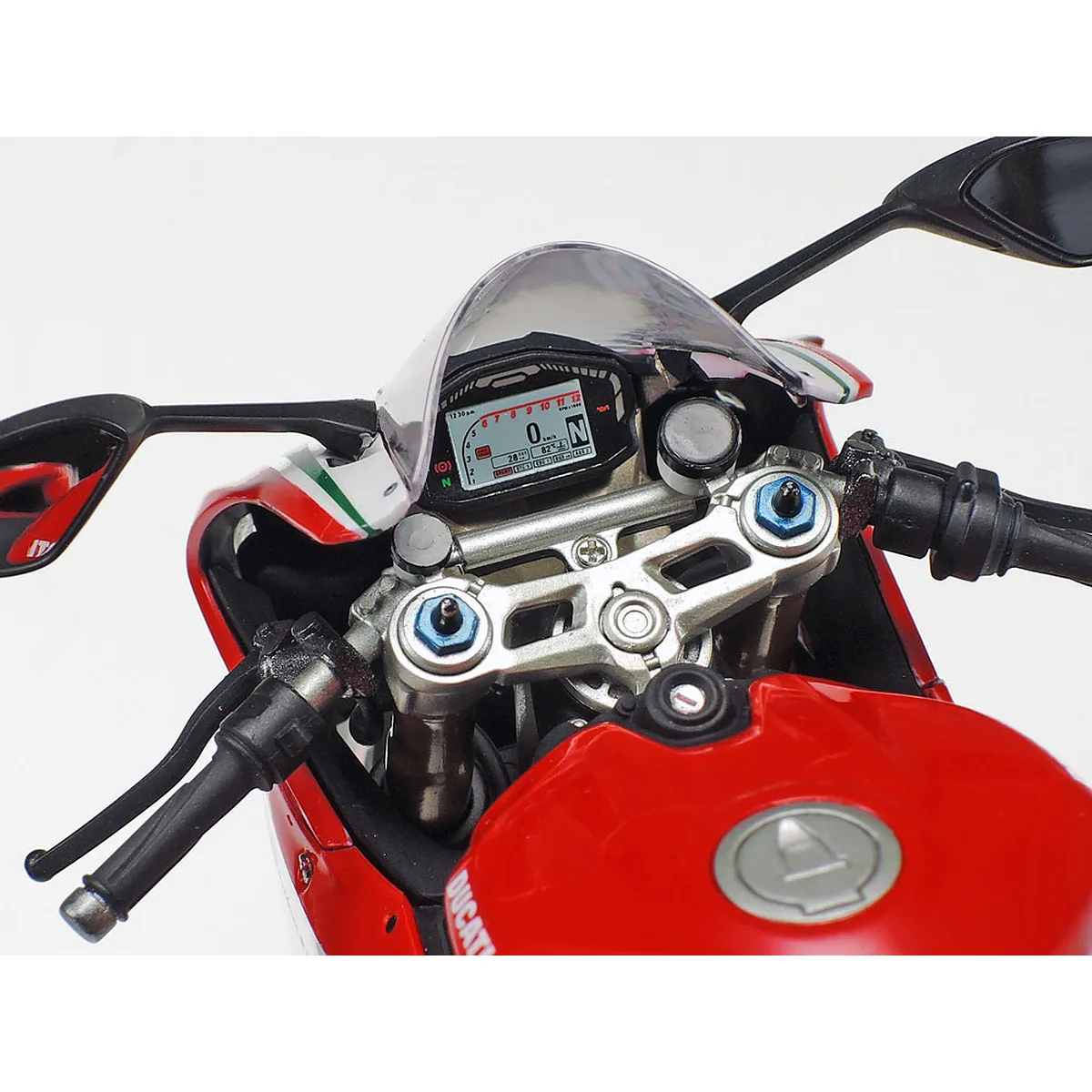 Tamiya 1/12 Ducati 1199 Panigale S Tricolore Motorcycle Scaled Plastic Model Kit - Image 9