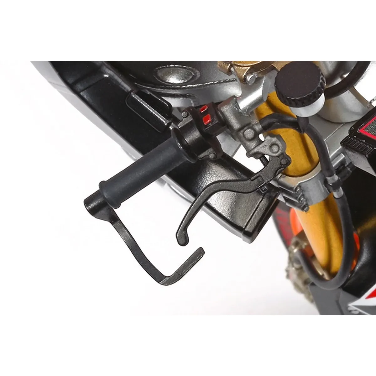 Tamiya 1/12 Repsol Honda RC212V 14 Motorcycle Scaled Plastic Model Kit - Image 10