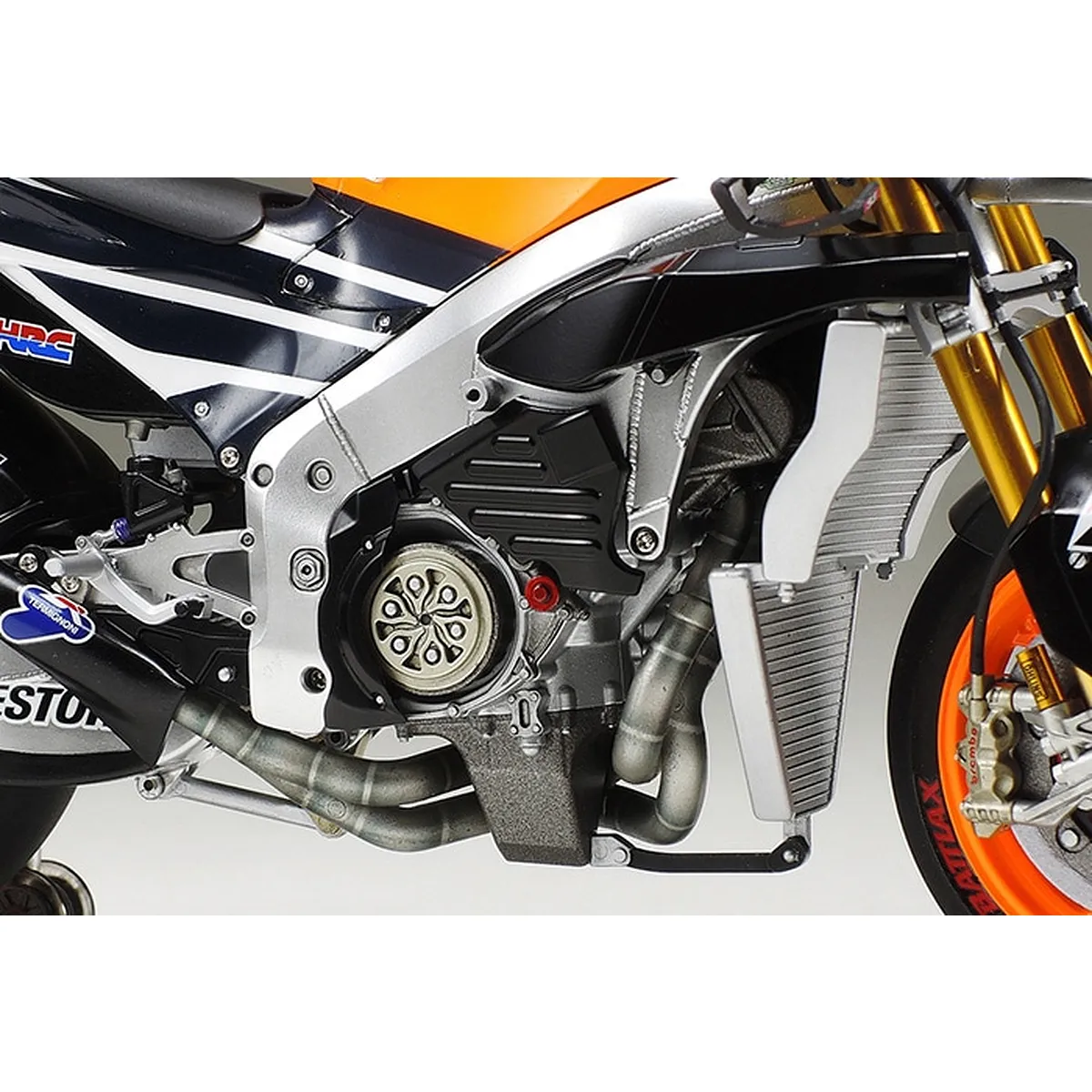 Tamiya 1/12 Repsol Honda RC212V 14 Motorcycle Scaled Plastic Model Kit - Image 4