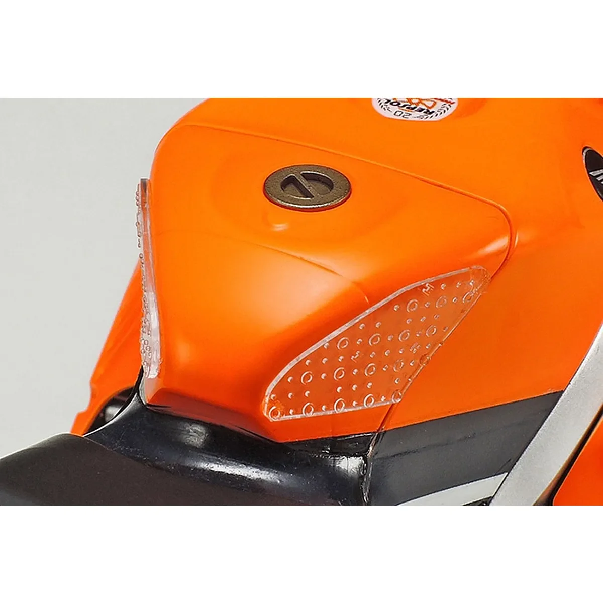 Tamiya 1/12 Repsol Honda RC212V 14 Motorcycle Scaled Plastic Model Kit - Image 7