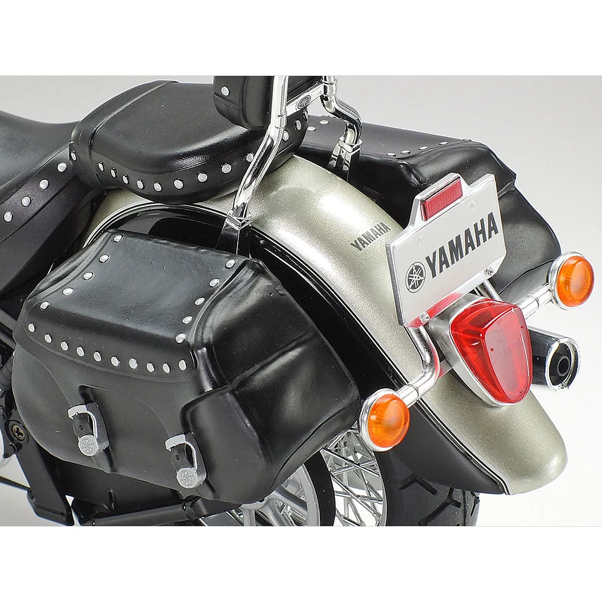 Tamiya 1/12 Yamaha XV1600 Road Star Customer Motorcycle Scaled Plastic Model Kit - Image 6