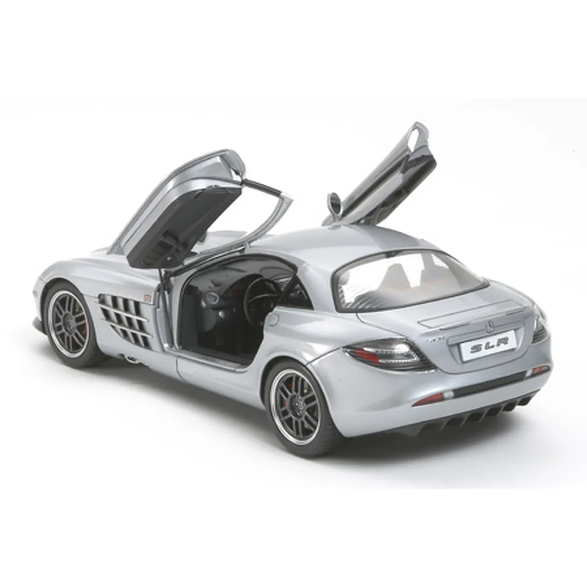 Tamiya 1/24 Mercedes-Benz SLR McLaren 722 Edition Scaled Plastic Model Kit - Image 4
