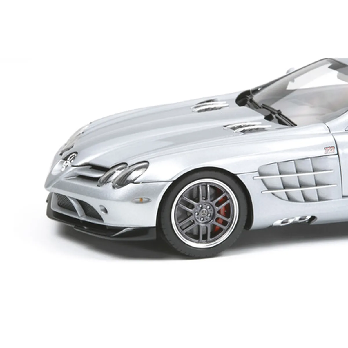 Tamiya 1/24 Mercedes-Benz SLR McLaren 722 Edition Scaled Plastic Model Kit - Image 6