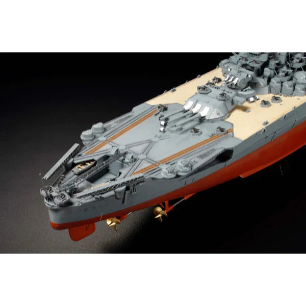Tamiya 1/350 Japanese Battleship Yamato - Image 3