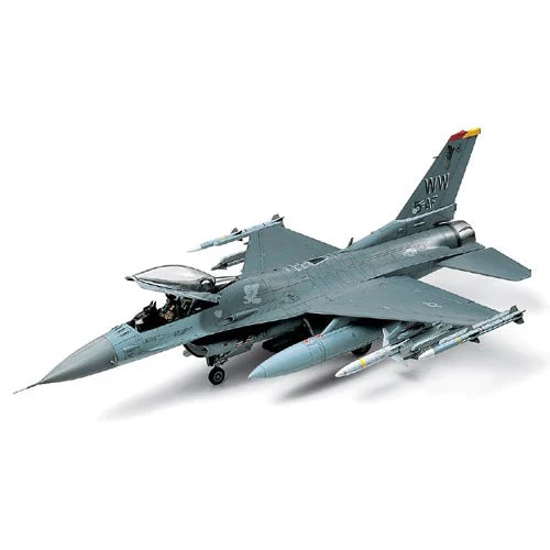 Tamiya 1/48 F16CJ Fighting Falcon - Image 4