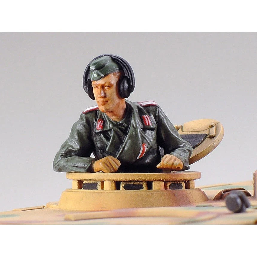 Tamiya 1/48 German Heavy Tank Destroyer Elefant - Image 4