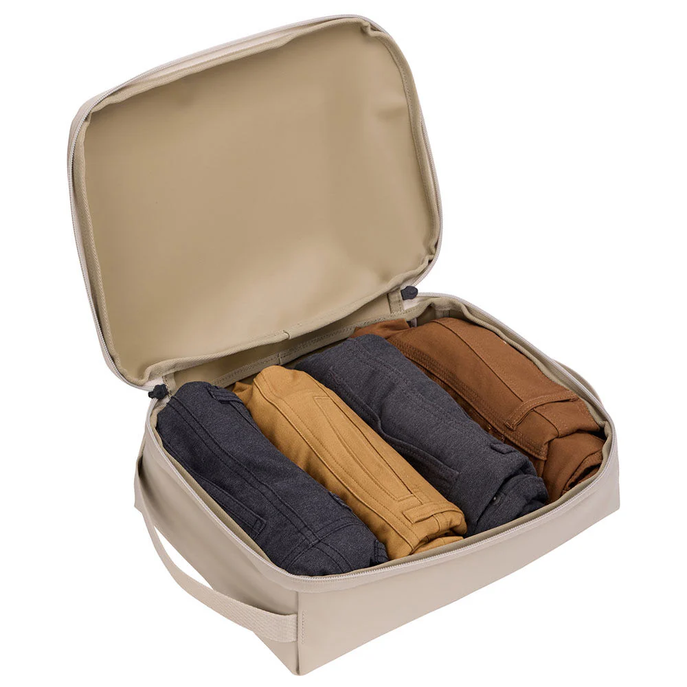 THULE Chasm Packing Gear Cube Travel Storage 11L Medium (Sand) - Image 6