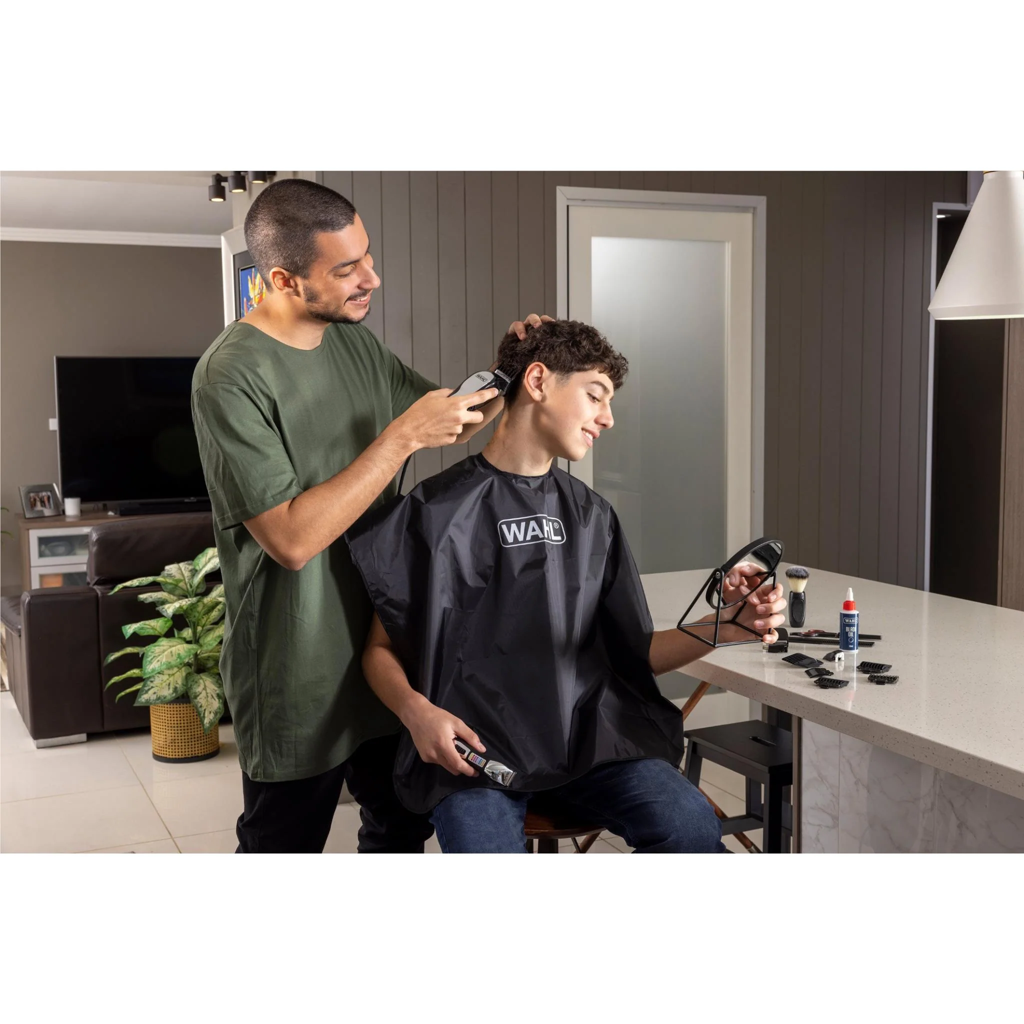 Wahl Pro Chrome Corded Clipper - Image 5