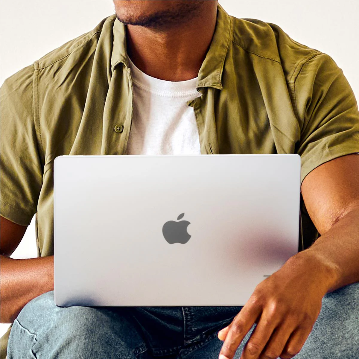 ZAGG Hardshell for MacBook Air 13" M4/M3/M2 (Clear) - Image 6